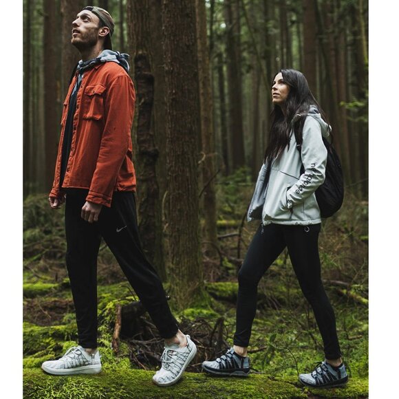 SKYE Unisex The Mobrly Sneakers - Picture 2 of 4